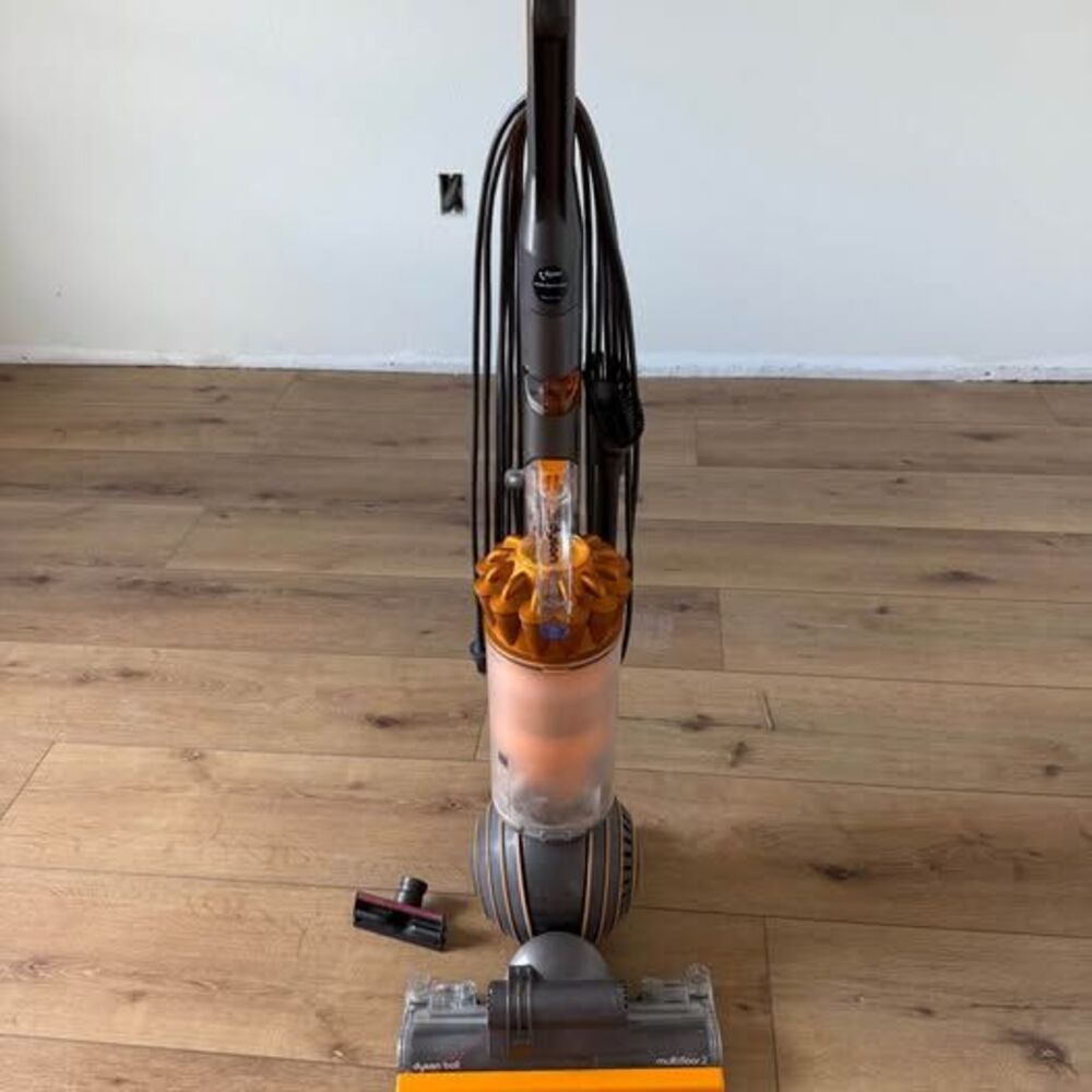 Dyson Ball Multi Floor 2 Upright Vacuum – Great Condition